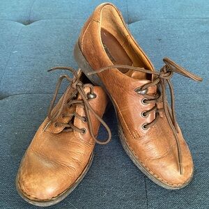 BORN Women’s Leather Brown Shoes Size 6